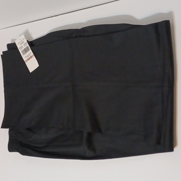 Women's Alfred Dunner Classics Black Proportioned Medium Twill Pants - Picture 5 of 12
